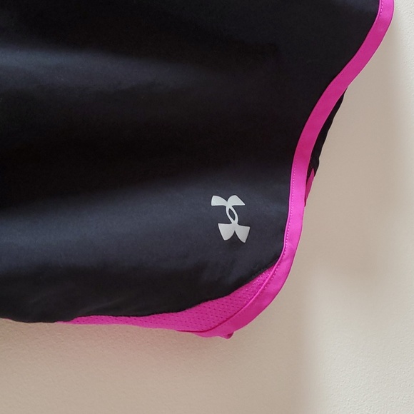 Under Armour Fly By 2.0 shorts XL - Picture 2 of 4